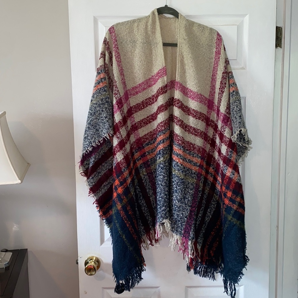 Lulu Plaid Poncho